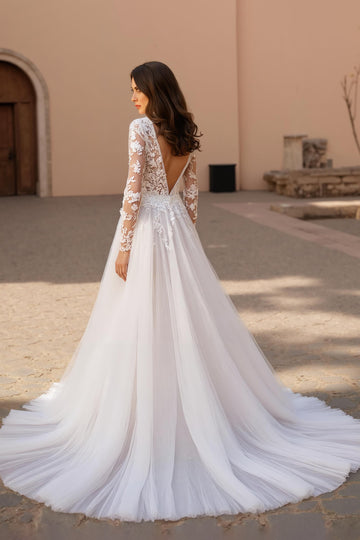 Ivory V-Neck A-Line Tulle Long Sleeve Wedding Dress With Appliques